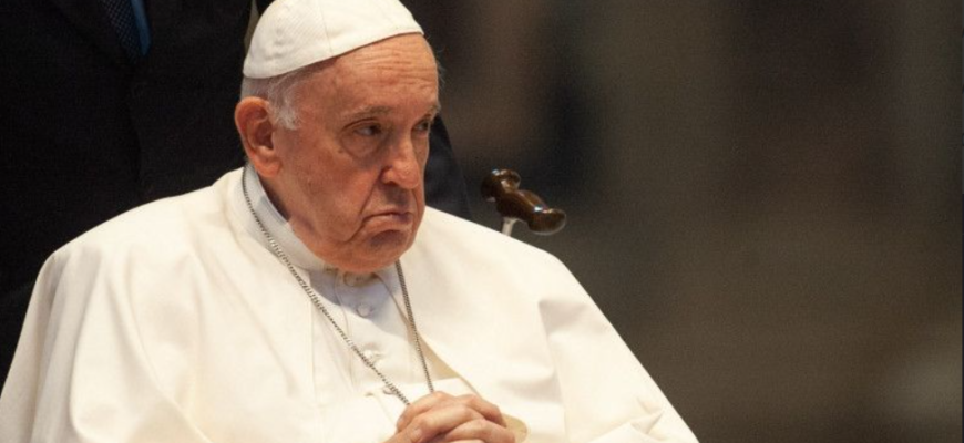 papa francisc bolnav