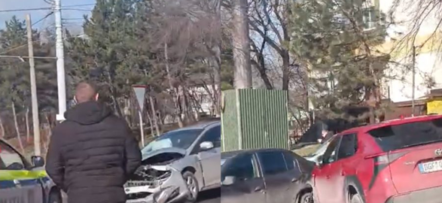 patru automobile avariate