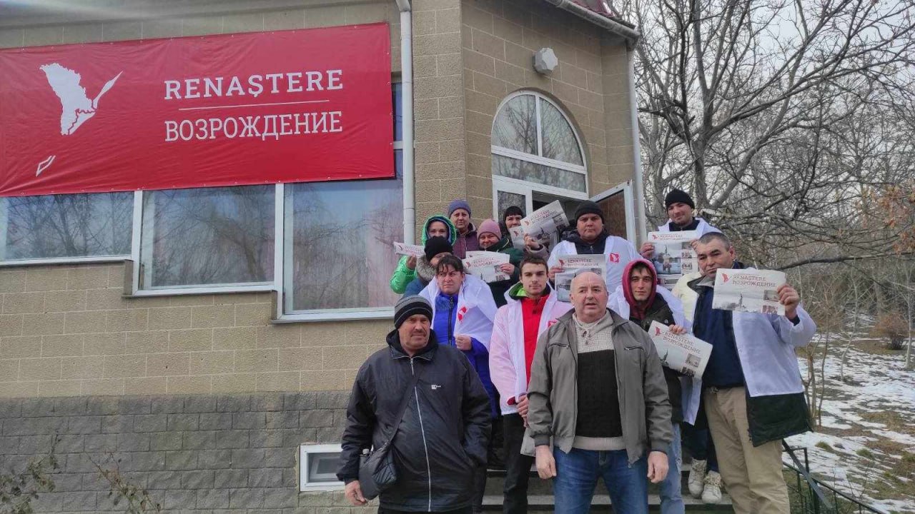 FOTO// Partidul ”Renaștere” a organizat o zi unică de informare politică: ”Suntem singurul partid care ascultă oamenii simpli și le apără drepturile”