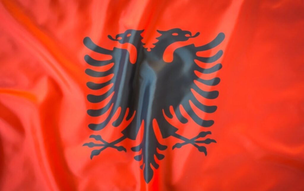 Protest masiv în Albania împotriva Guvernului. Acuzații de corupție, în ziua comemorării dictatorului comunist Enver Hoxha