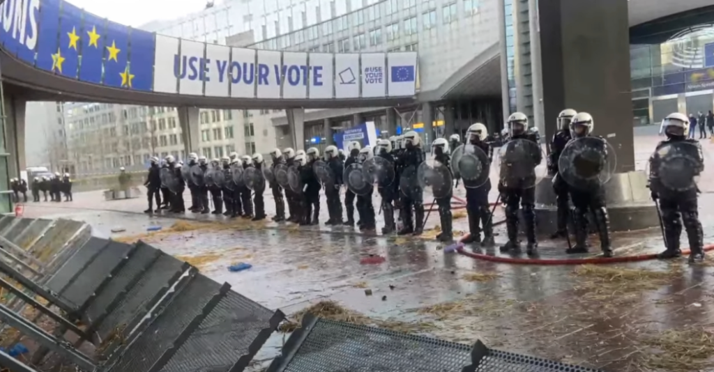 protestele violente ale fermierilor 1