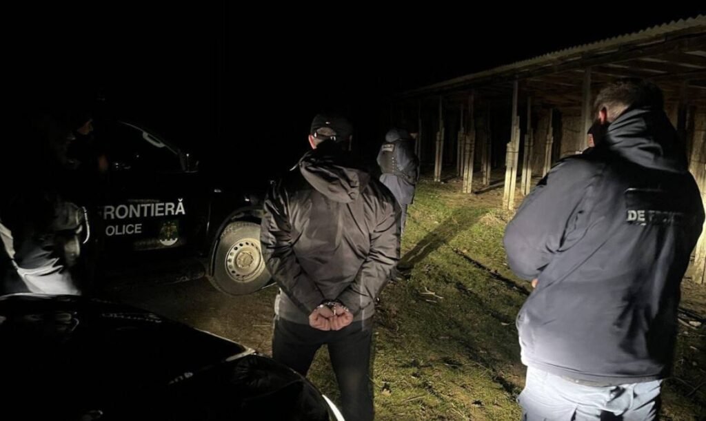 VIDEO// Reținut un conațional, bănuit în organizarea migrației ilegale 