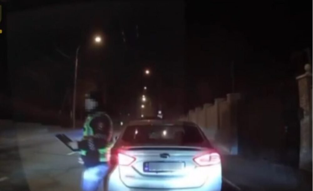 Un bărbat de 33 de ani a fost reținut, fiind suspectat de tentativa de omor a unui polițist. Cum s-a întâmplat totul
