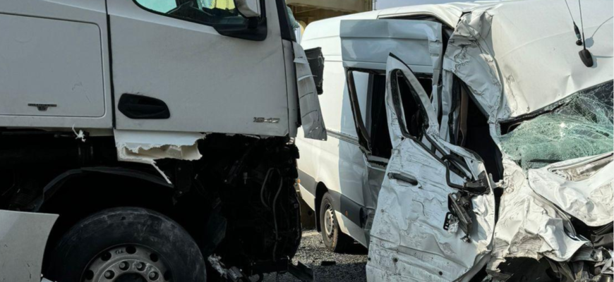 accident cu doua tir uri