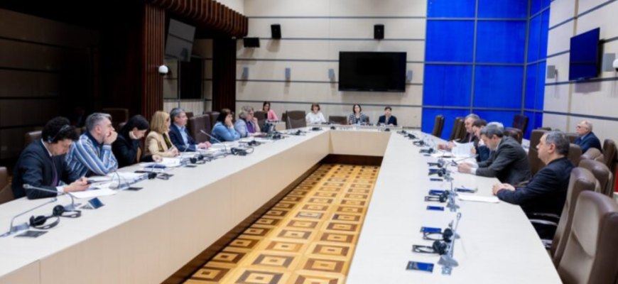 aprobat ordinea de zi a sedintelor plenare