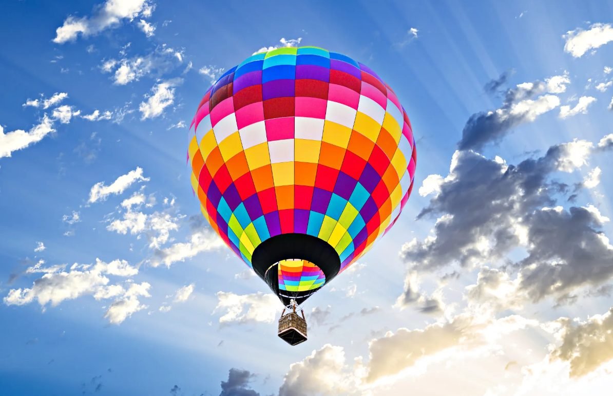 Un bărbat din Australia a murit după ce a căzut dintr-un balon cu aer cald