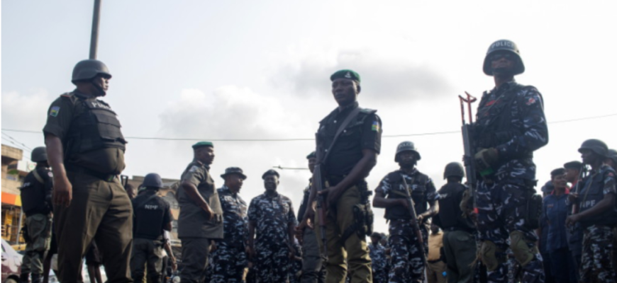 barbatii inarmati care au rapit cel putin 286 de elevi