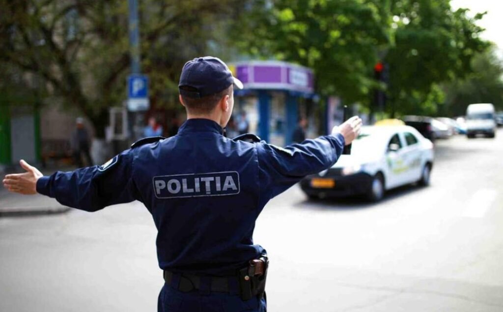Condamnat tânărul care i-a sfâșiat cu dinții urechea unui polițist