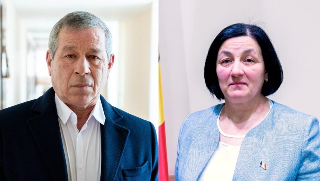 Doi deputați noi au fost salutați astăzi la ședința plenară a Parlamentului 2 Doi deputați noi au fost salutați astăzi la ședința plenară a Parlamentului