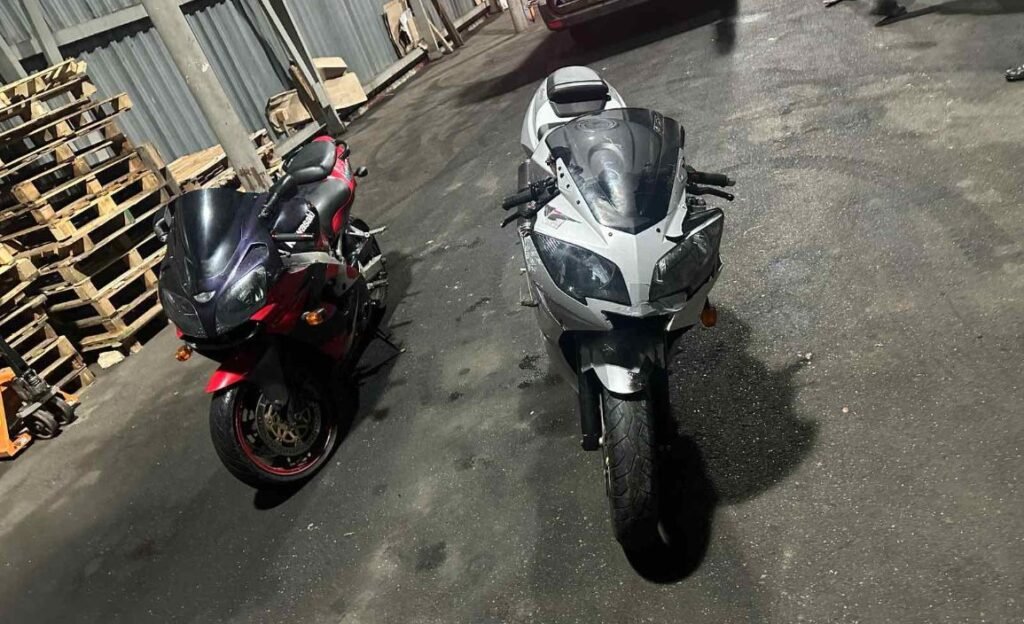 S-au încumetat să transporte două motociclete fără a le declara la vamă, însă au fost deconspirați 2 S-au încumetat să transporte două motociclete fără a le declara la vamă, însă au fost deconspirați