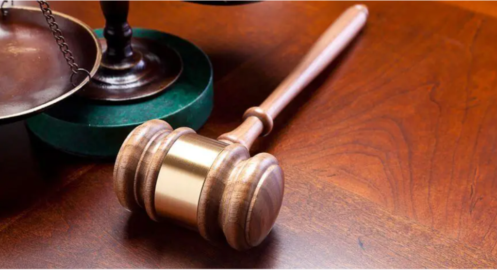 risca 10 ani de puscarie