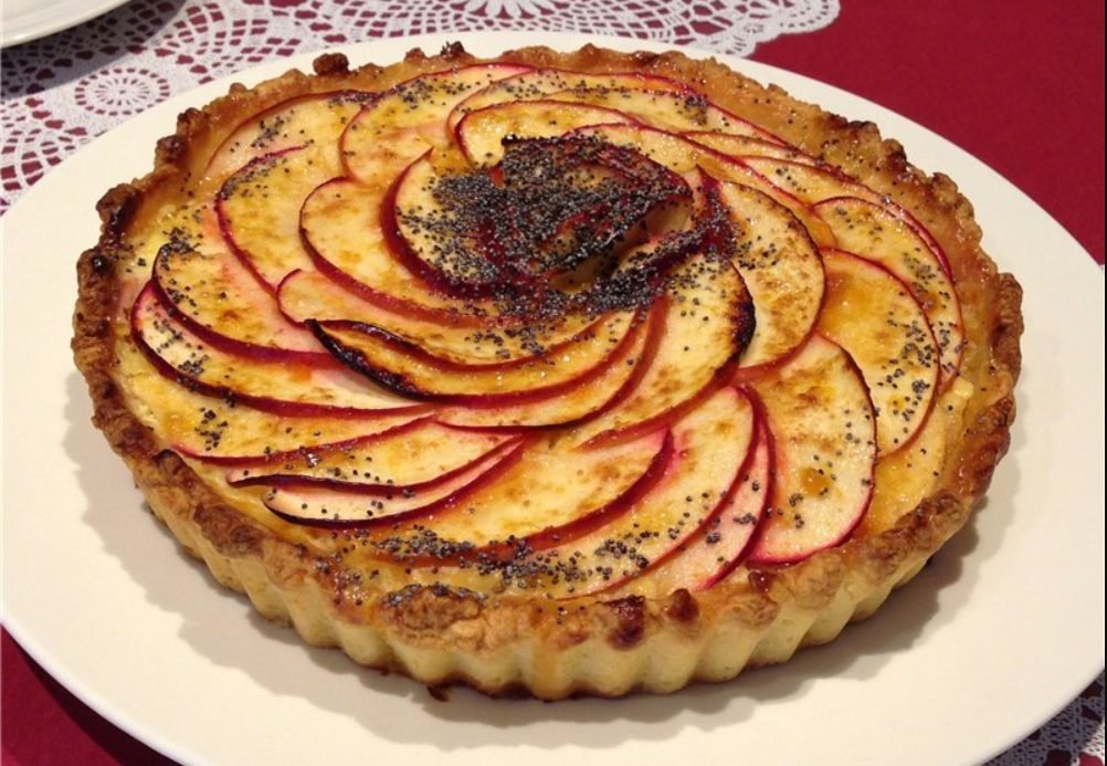 Tartă cu mere și scorțișoară, un desert de post rapid de făcut