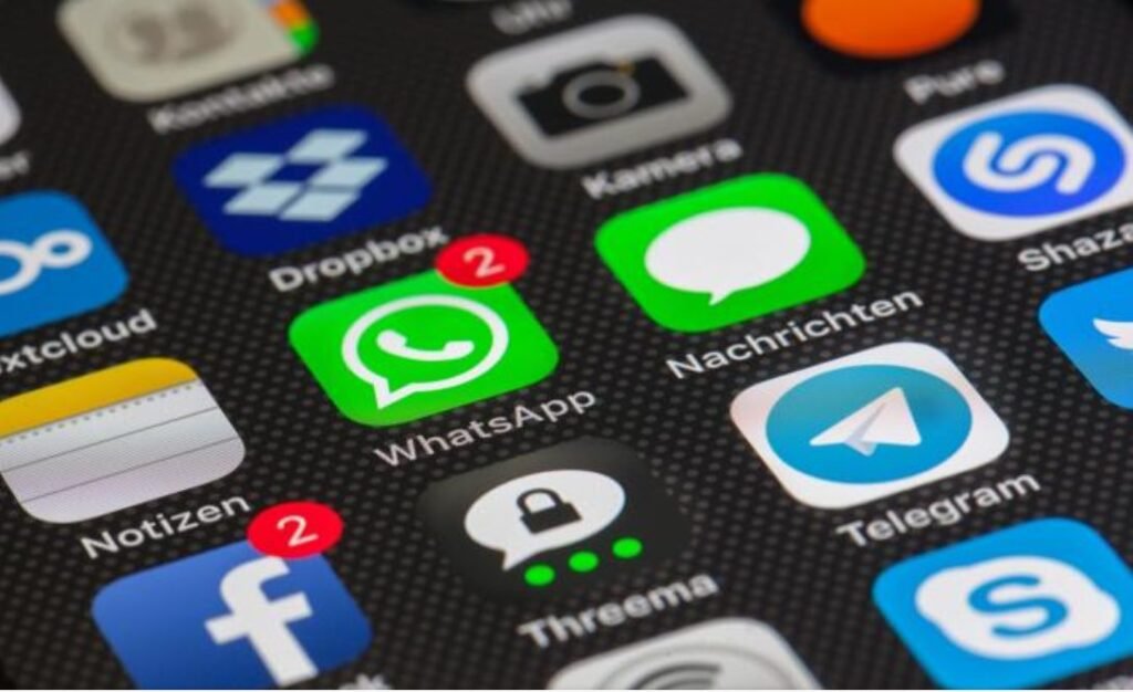De astăzi telefoanele ni se vor schimba complet. Modificările pe care UE le-a impus marilor corporații din tech