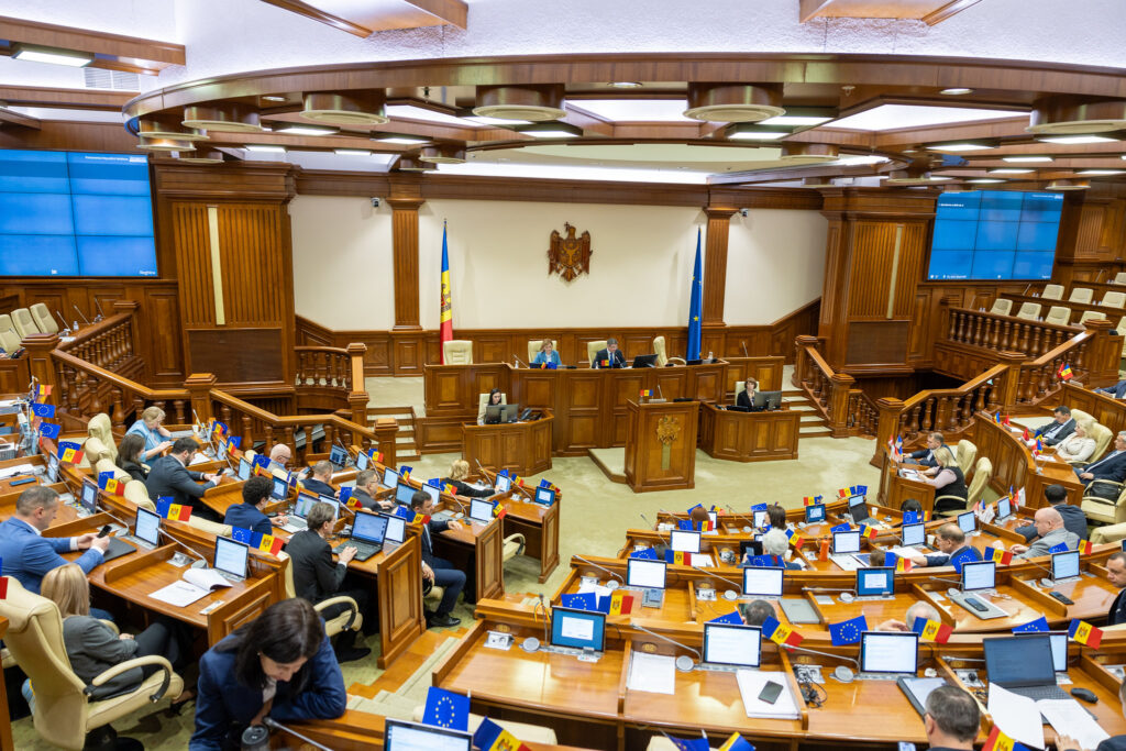 53645510817 d19b51868e k