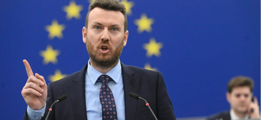 europarlamentarul matteo gazzini