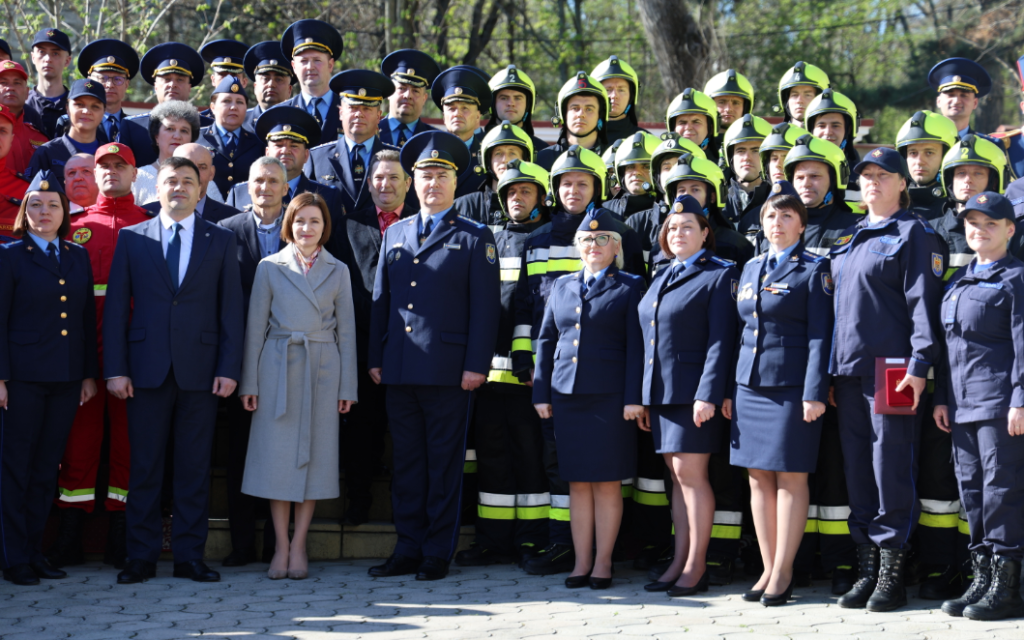 Maia Sandu, în vizita de lucru la IGSU de ziua Salvatorului 1 maia sandu in vizita de lucru