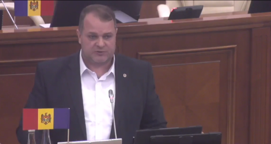 VIDEO// Deputatul Alexandr Nesterovschi acuză PAS de cenzură și monopolizare în mass-media: ”A rămas să preluați controlul la Telegram și Tiktok” 1 nesterovschi