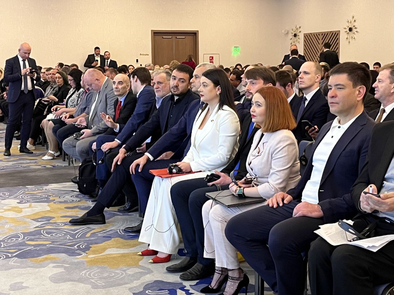 FOTO// Summit-ul ”Noilor Lideri Europeni”. Partidul ”Renaștere” și aliații săi au semnat Declarația de la Sofia: ”Situația trebuie schimbată acum”