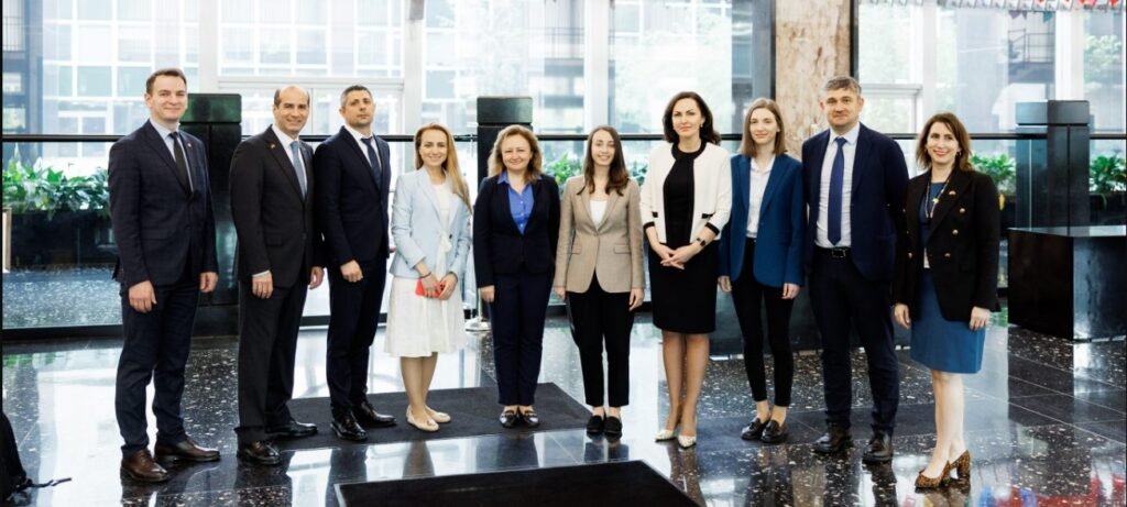 Consolidarea Dialogului Strategic SUA-Moldova în concordanță cu evoluțiile peisajului de securitate regională 1 Consolidarea Dialogului Strategic SUA-Moldova în concordanță cu evoluțiile peisajului de securitate regională
