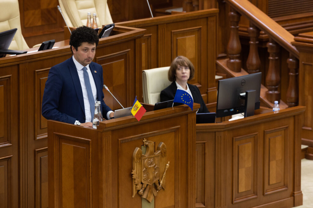 53725468370 0a3854b98f k