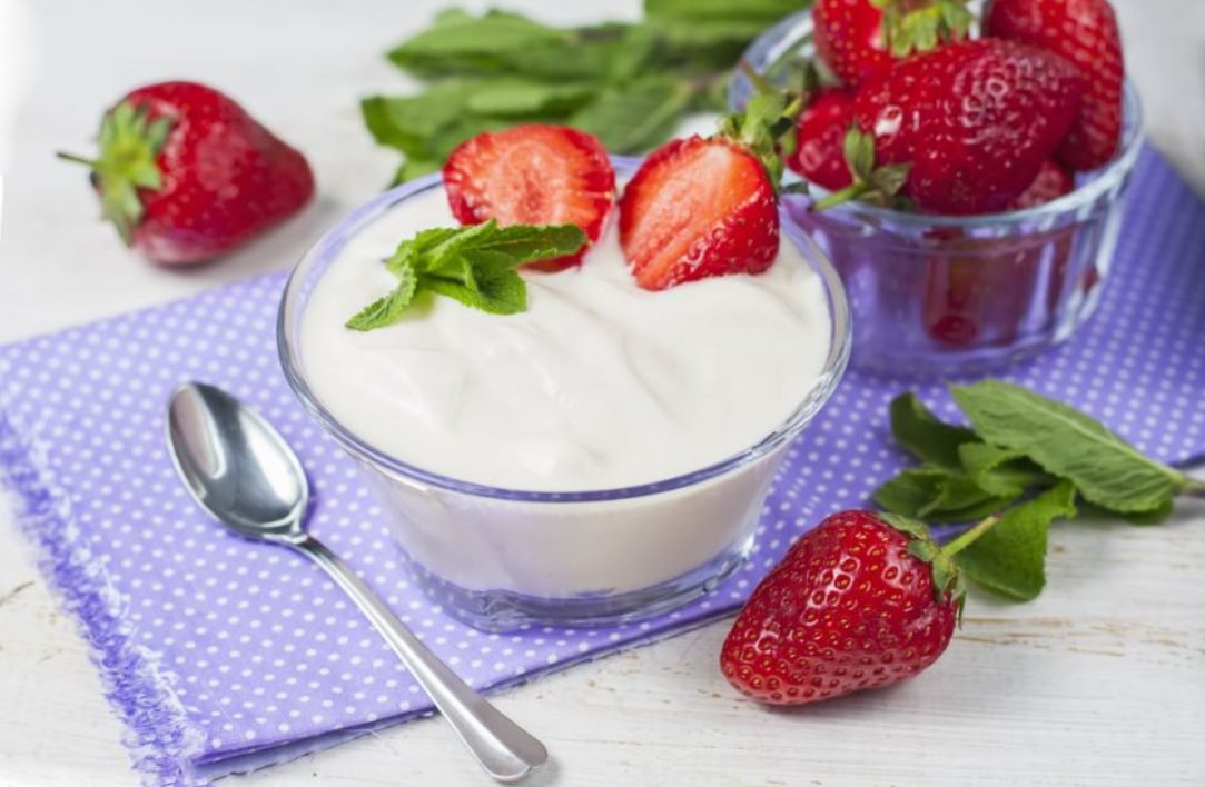 Iaurt făcut în casă - Rețetă simplă și delicioasă pentru un iaurt mai natural și mai sănătos