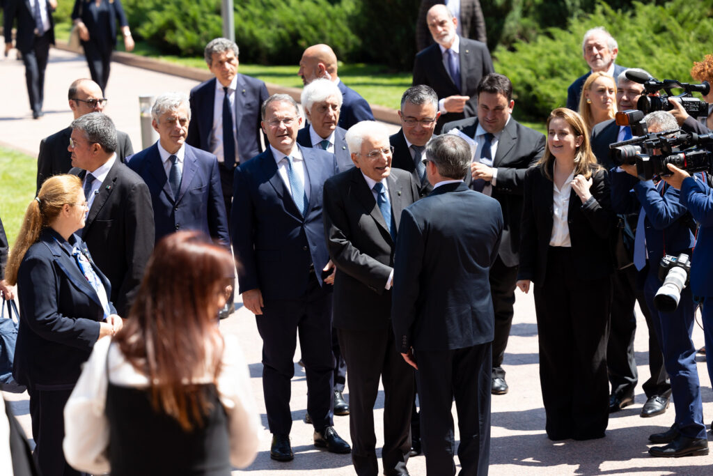 53799684023 59cdce1f1c k