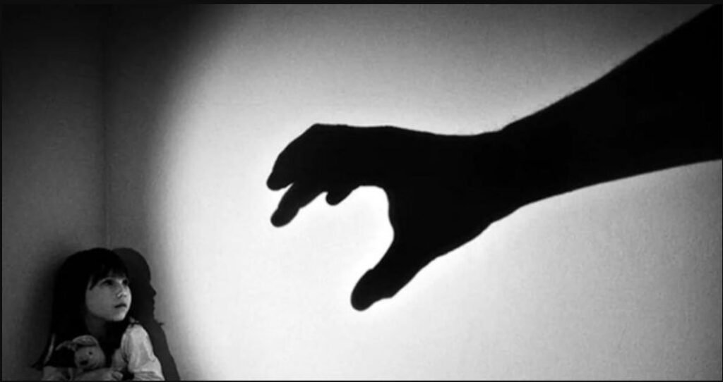 Șoc la grădiniță! Doi copii de 5 ani au fost agresați sexual de educatorul lor 1 Șoc la grădiniță! Doi copii de 5 ani au fost agresați sexual de educatorul lor