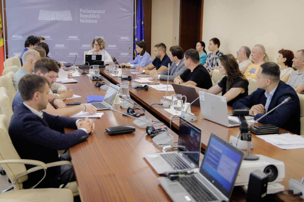 La Parlament au avut loc consultări publice pentru modificarea Legii privind dreptul de autor și drepturile conexe 1 consultari publice