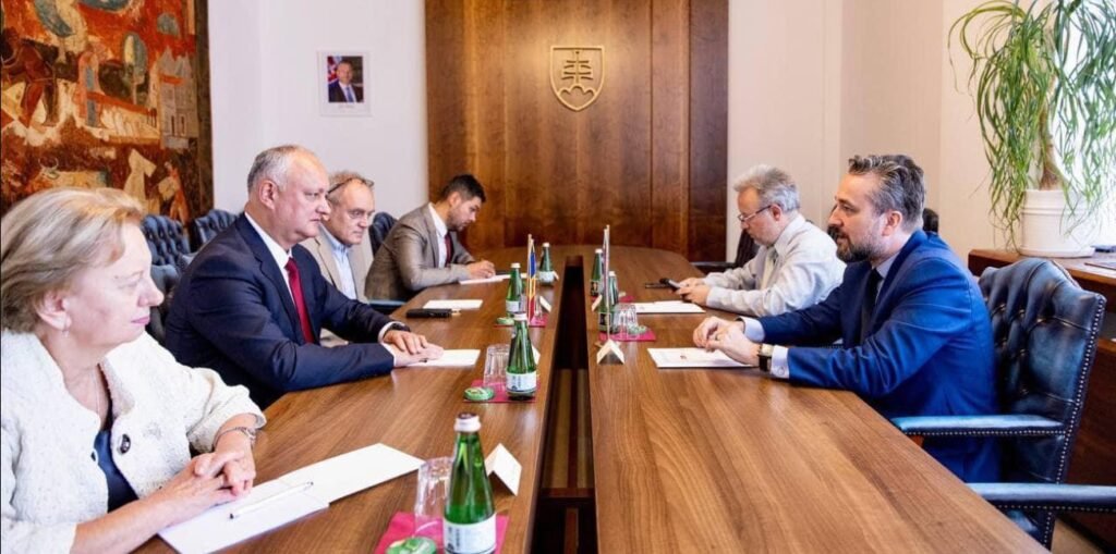 Igor Dodon: “Am inițiat o discuție privind cooperarea între raioanele Moldovei și regiunile Slovaciei”