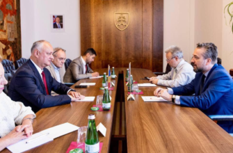 Igor Dodon: “Am inițiat o discuție privind cooperarea între raioanele Moldovei și regiunile Slovaciei” 4 delegatia