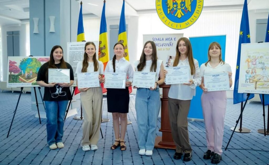 Șase eleve, premiate de MEC și UNICEF pentru promovarea educației incluzive 1 Șase eleve, premiate de MEC și UNICEF pentru promovarea educației incluzive