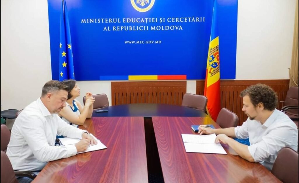 Memorandum de înțelegere între MEC și Centrul PAS: „Împreună pentru un viitor fără fumat”