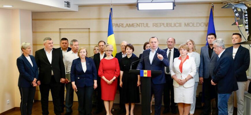 photo 5431662985849461814 y