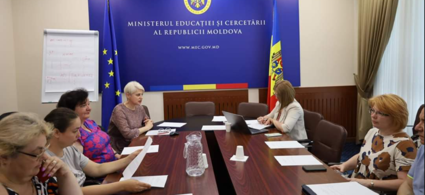 profesori evaluatori