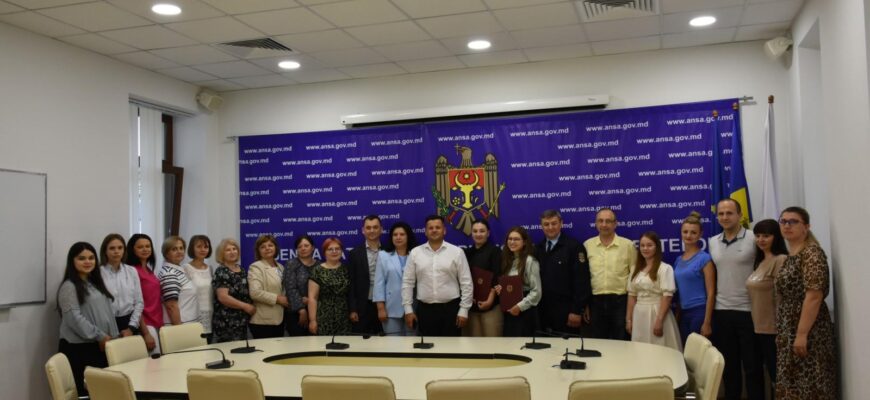 randul functionarilor publici