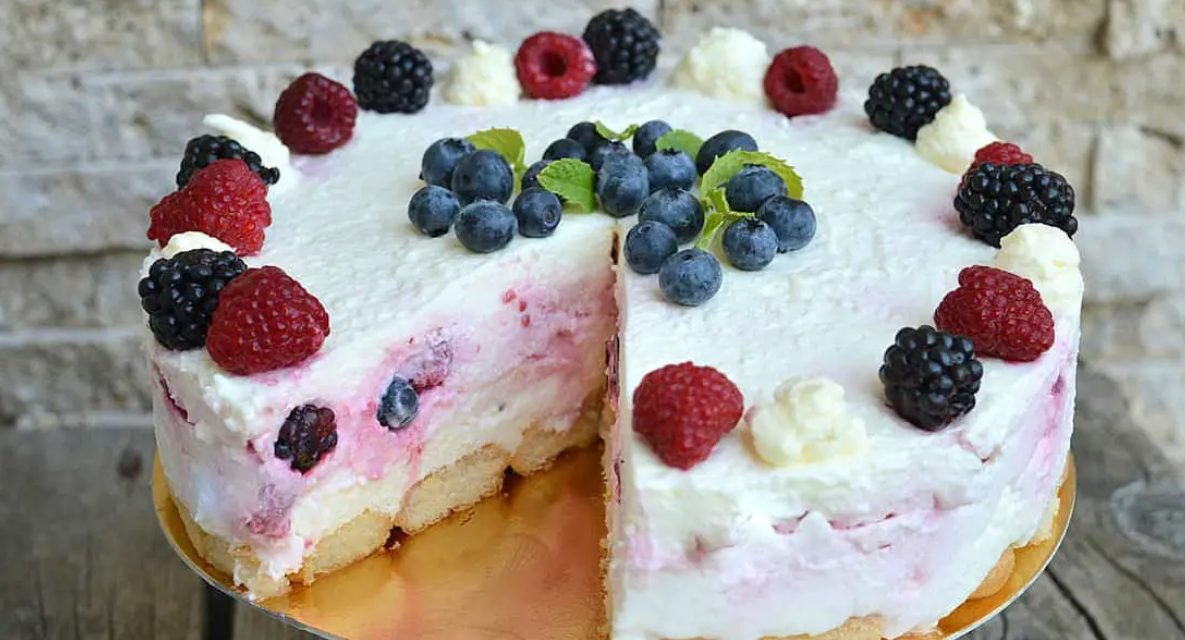 Tort de vară fără coacere - Desertul perfect pentru zilele călduroase