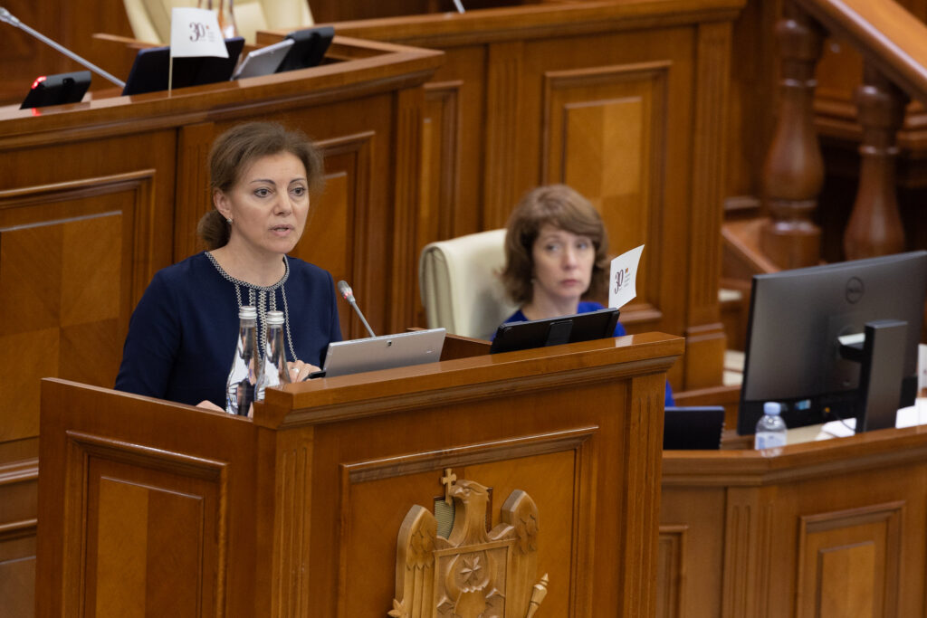 53879300552 383d4d71ac k