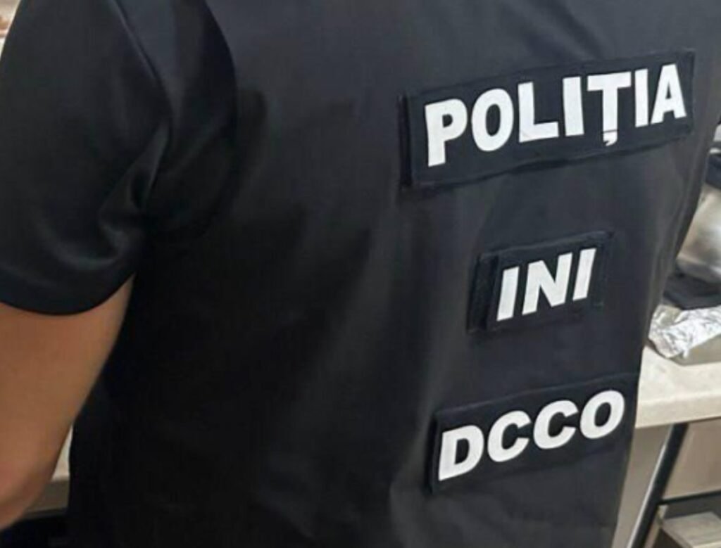 Zeci de percheziții și cinci persoane reținute într-un dosar de escrocherie săvârșită în proporţii deosebit de mari