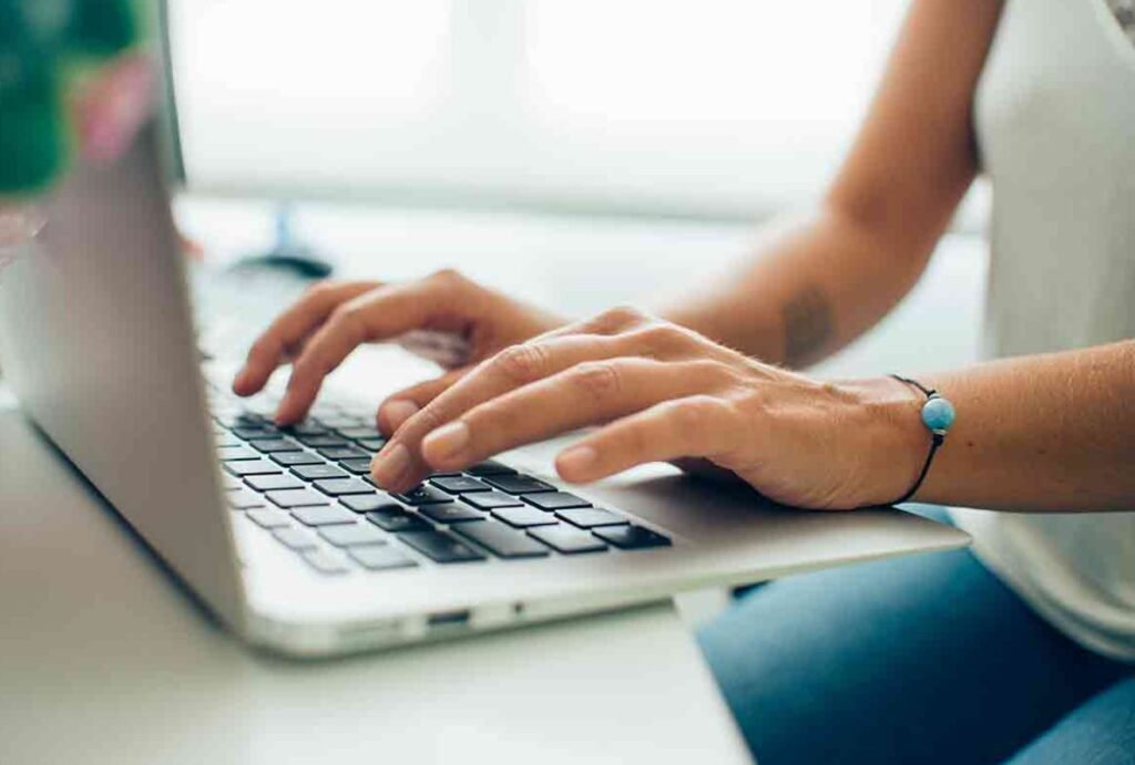 Prima zi de depunere a actelor la universități, cu ghinion. A picat sistemul în primele ore ale dimineții 1 Prima zi de depunere a actelor la universități, cu ghinion. A picat sistemul în primele ore ale dimineții