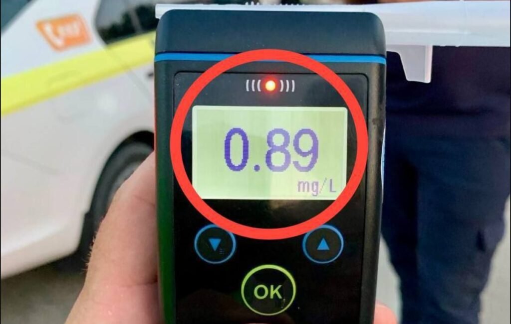 O șoferiță de 34 de ani, beată de dimineață. Poliția a înlăturat-o de la volan 1 O șoferiță de 34 de ani, beată de dimineață. Poliția a înlăturat-o de la volan
