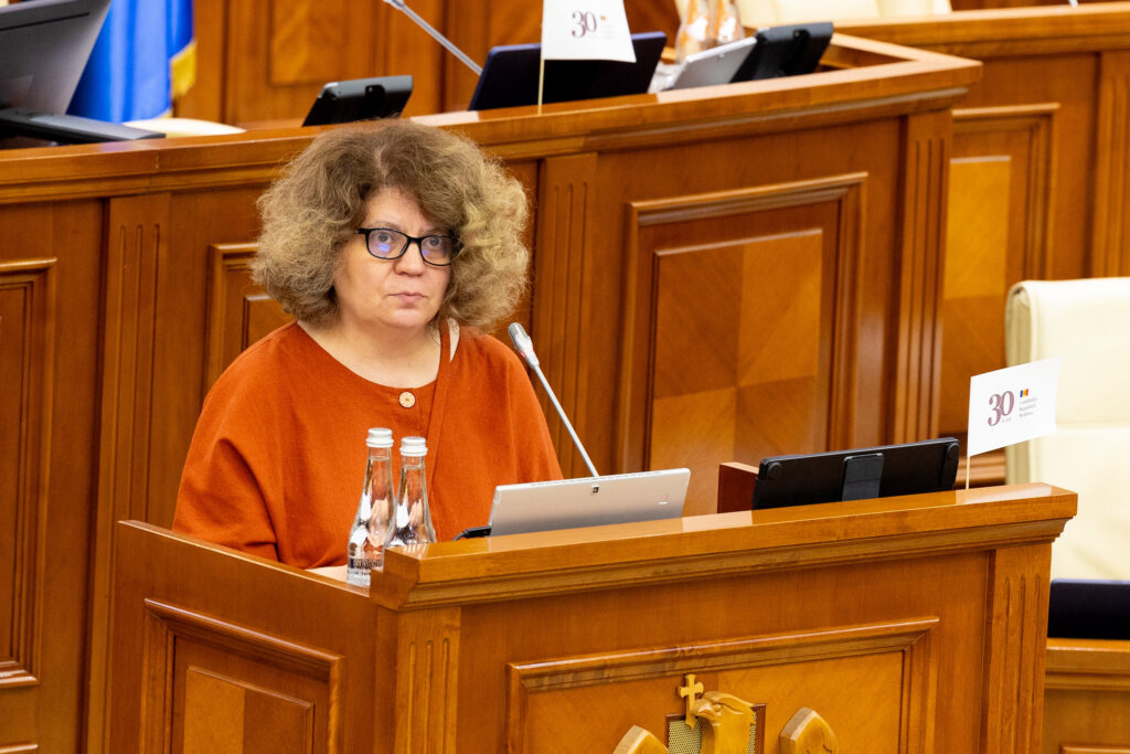 infiintarea si edificarea monumentelor