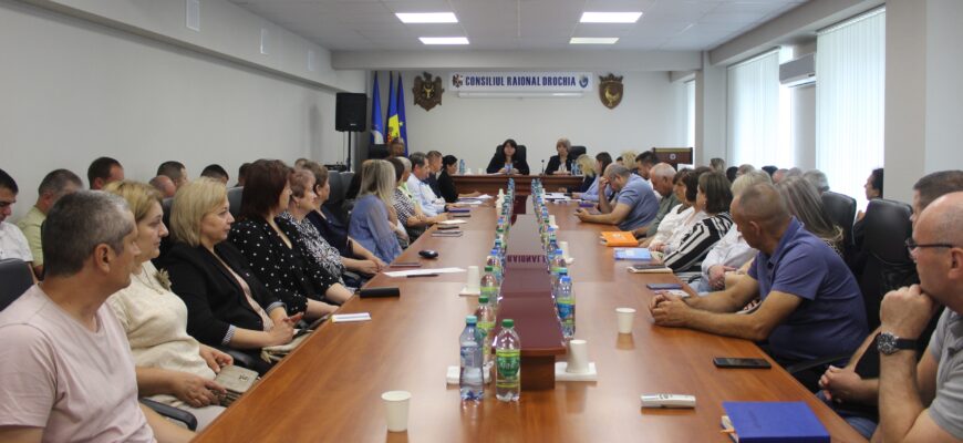 intrevedere cu mediul de afaceri