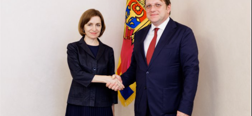 maia sandu cu oliver varhelyi