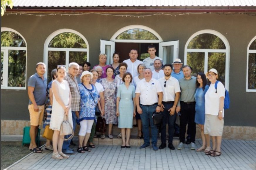Maia Sandu s-a întâlnit cu locuitorii satelor Mărculești și Izvoare din raionul Florești