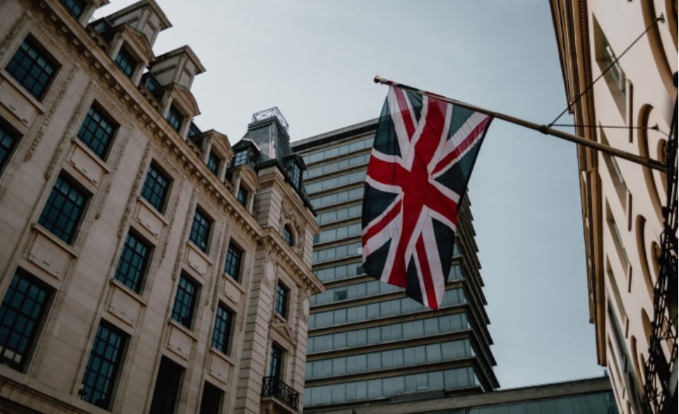 Laburiştii au obţinut o victorie zdrobitoare la alegerile legislative din Marea Britanie şi sunt gata să înceapă "schimbarea"