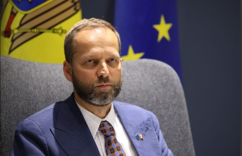 Ambasadorul UE la Chișinău, Janis Mazeiks: "Noi sperăm că vor participa cât mai mulți cetățeni la referendumul din toamnă"