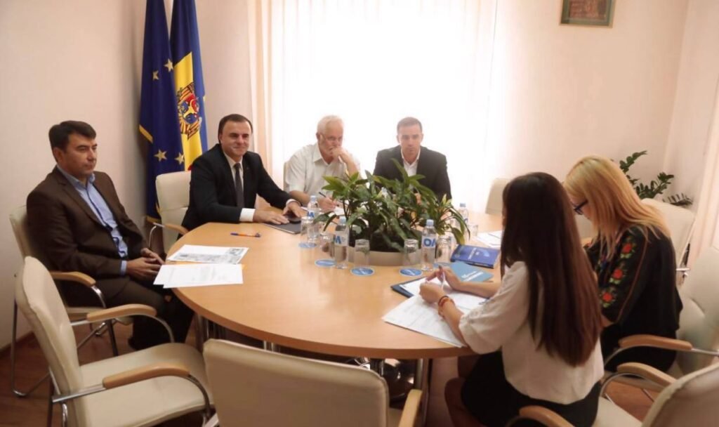 Echipa lui Vasile Tarlev a depus astăzi repetat la CEC actele de înregistrare a grupului de inițiativă pentru colectarea semnăturilor