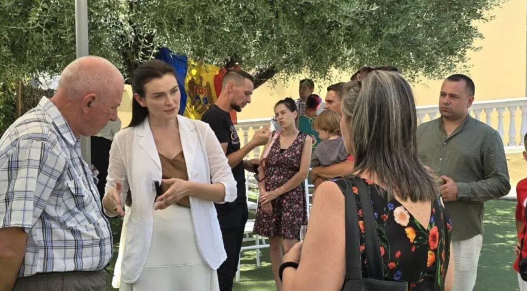 FOTO// Victoria Furtună s-a întâlnit cu moldovenii stabiliți în Italia: "Acești oameni trebuie să revină acasă”