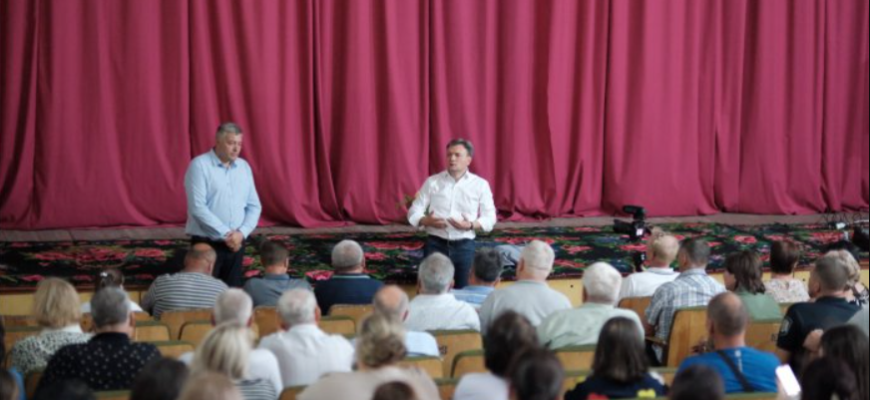 a discutat cu cetatenii