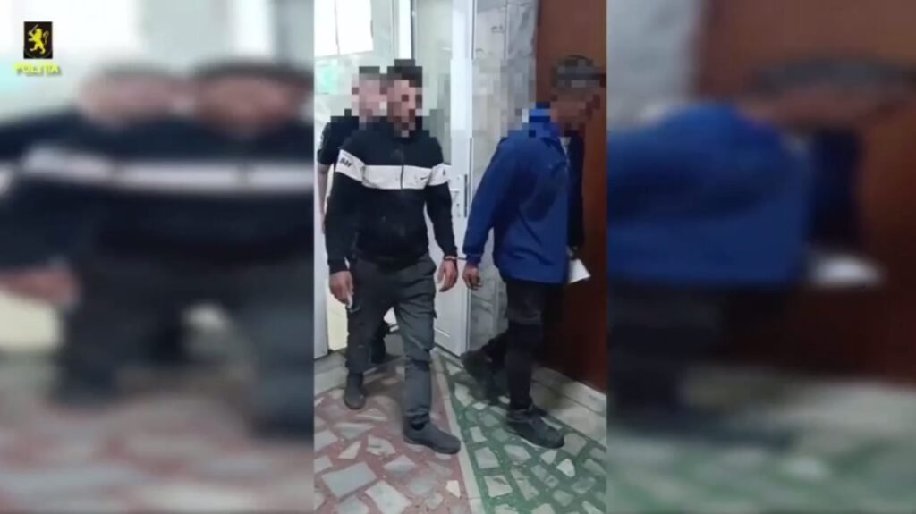 Doi tineri de 19 și 21 ani sunt cercetați penal fiind suspectați de răpirea unui Nissan în Stăuceni